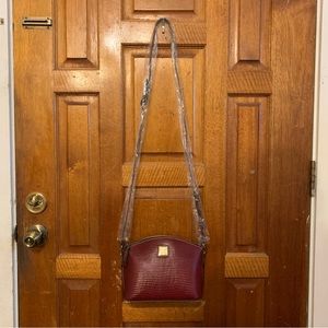 🎅🏻🎄NWOT Dooney & Bourke Lizard Embossed Suki Crossbody